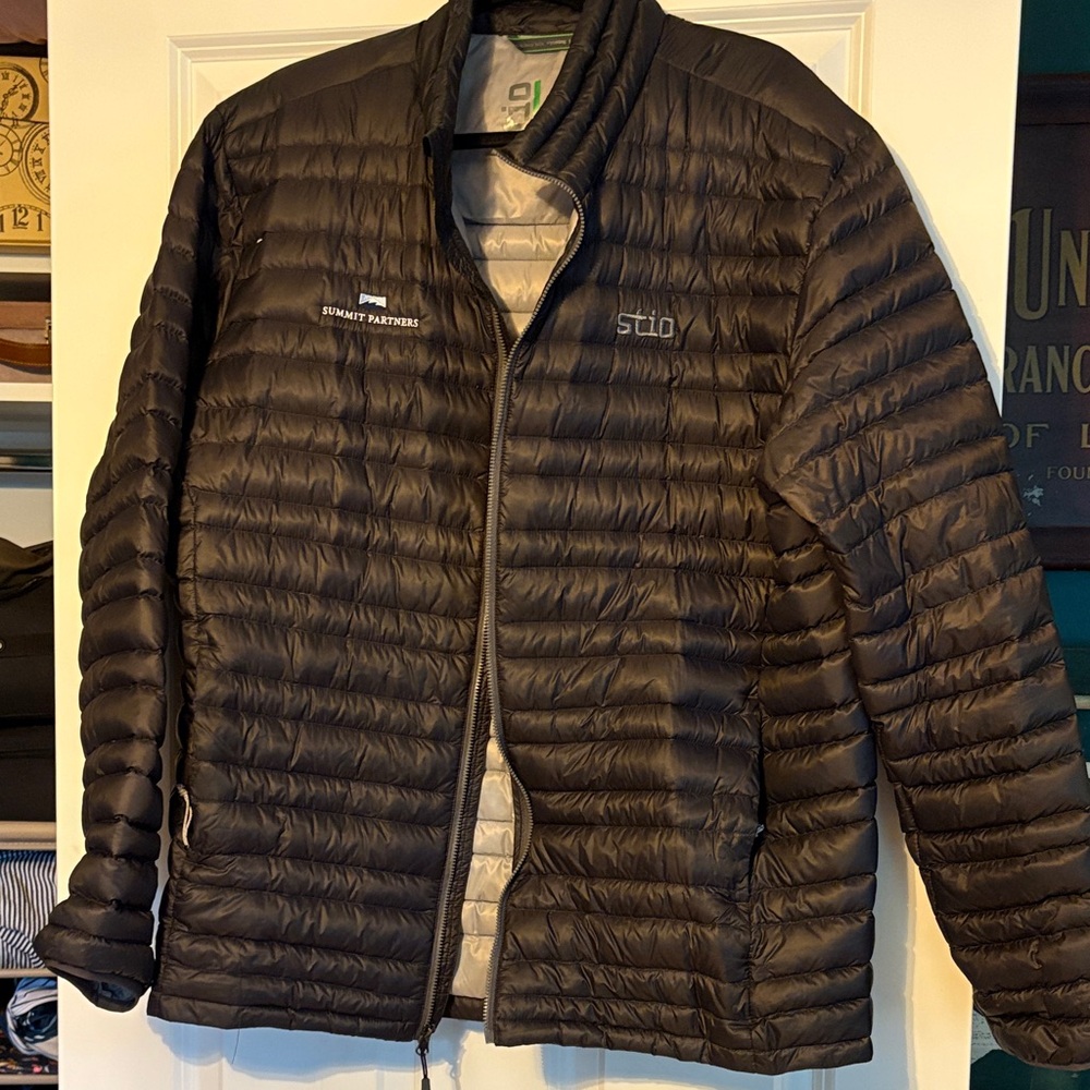 Stio Men's Dark Gray Puffer Jacket